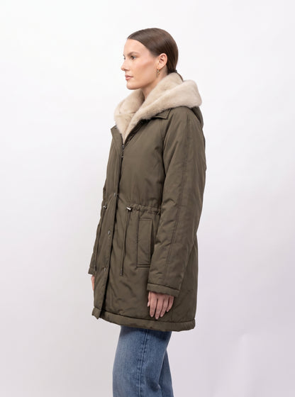 PARKA IMPERMÉABLE AVEC CAPUCHE AMOVIBLE EN FAUSSE FOURRURE