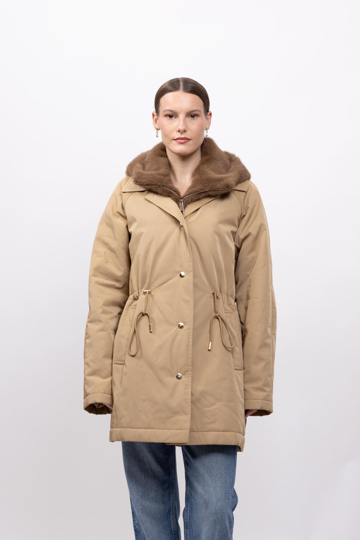 PARKA IMPERMÉABLE AVEC CAPUCHE AMOVIBLE EN FAUSSE FOURRURE