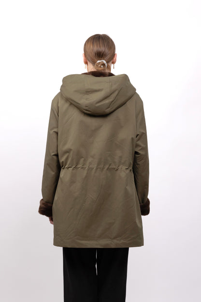 PARKA IMPERMÉABLE A CAPUCHE ET INTÉRIEUR FAUSSE FOURRURE