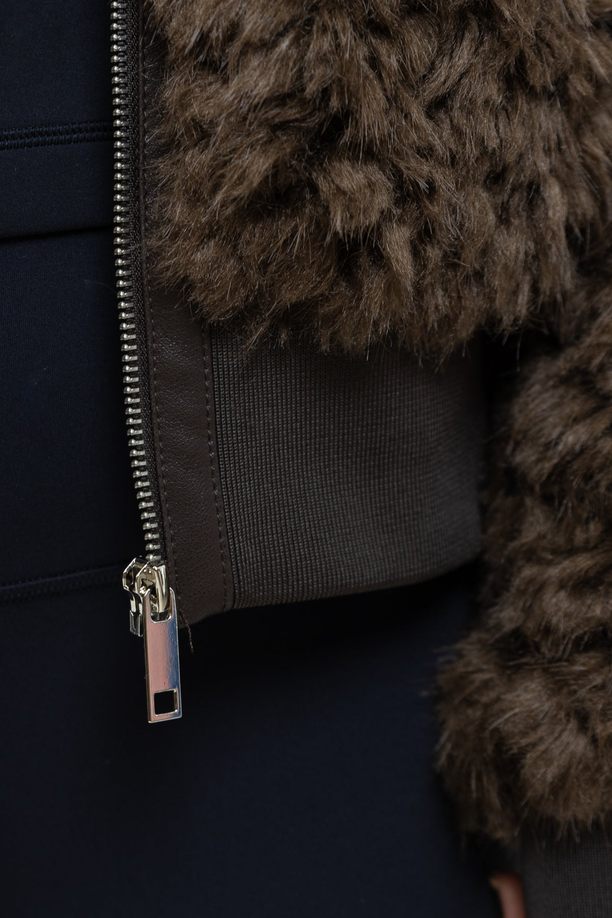 BLOUSON VESTE EN FAUSSE FOURRURE MOUTON