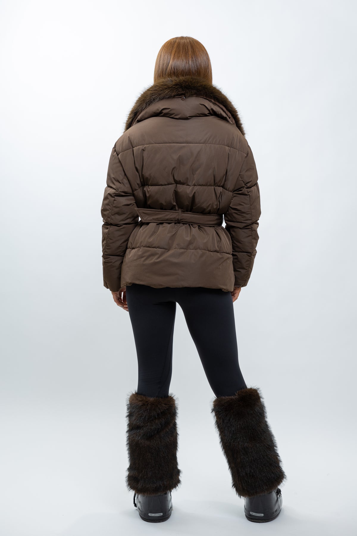 DOUDOUNE CINTRÉE AVEC COL AMOVIBLE EN FAUSSE FOURRURE
