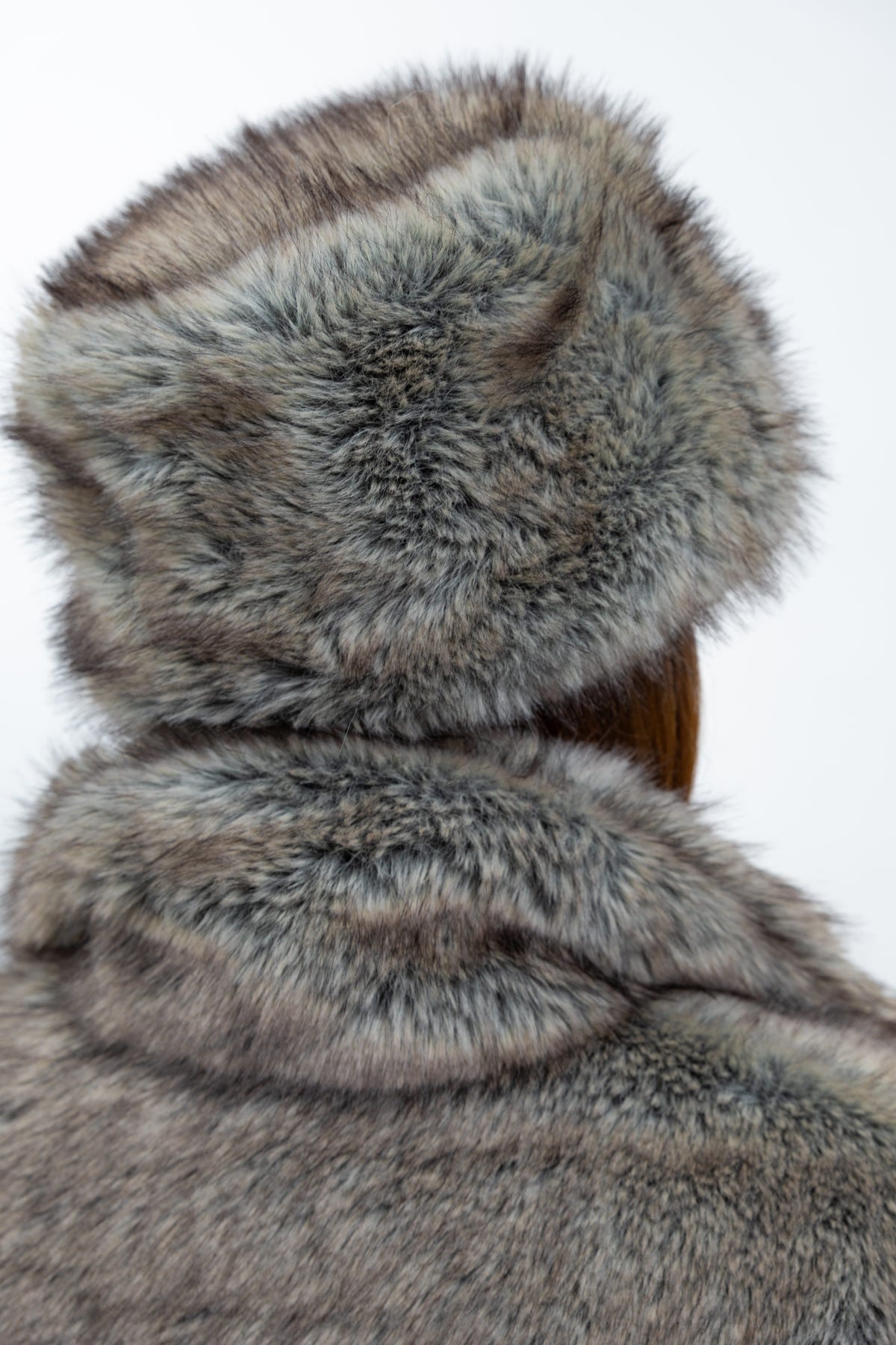 BONNET EN FAUSSE FOURRURE