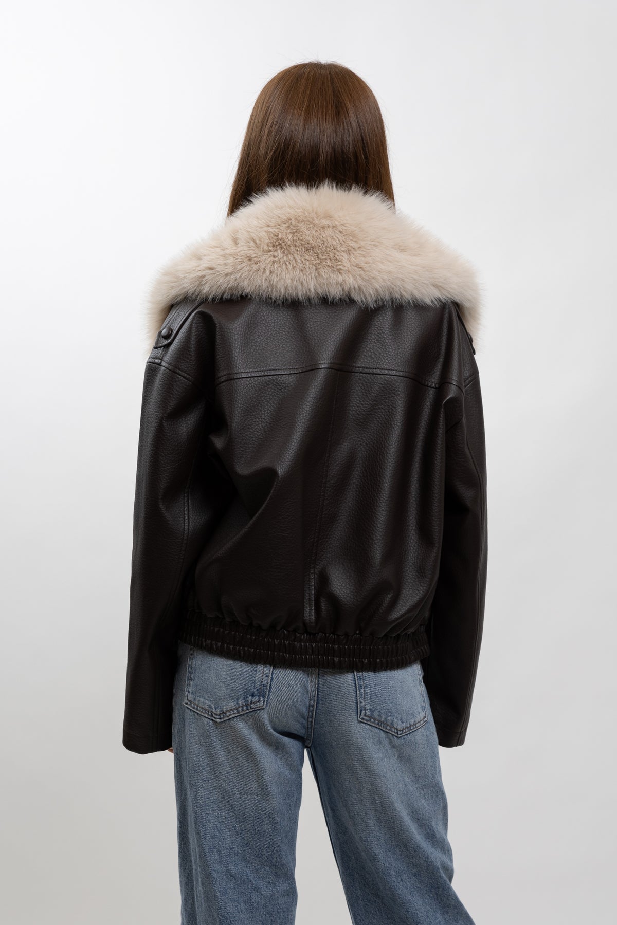 BLOUSON SIMILICUIR AVEC COL AMOVIBLE EN FAUSSE FOURRURE