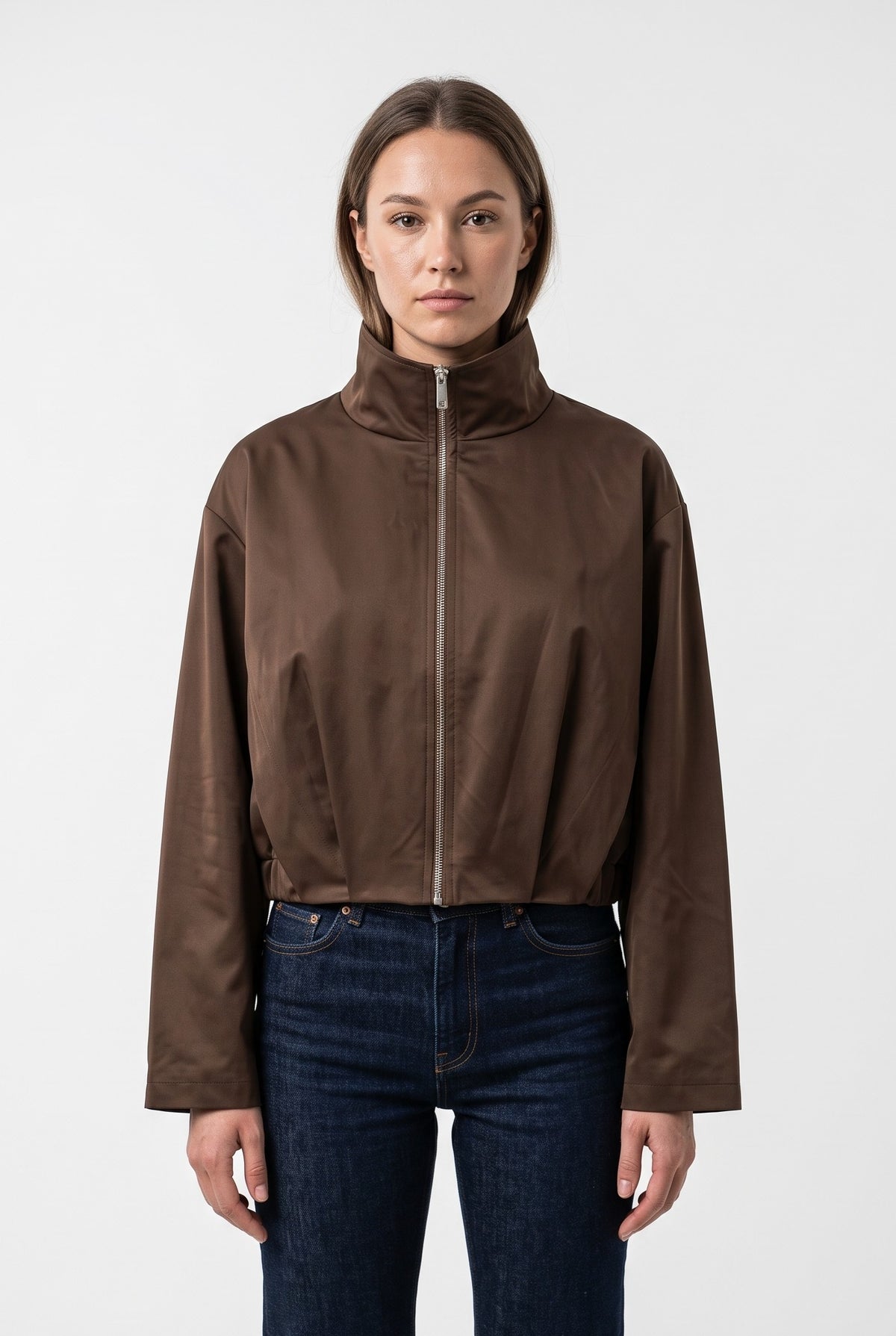 VESTE A COL MONTANT